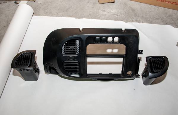 FORD CUSTOM 310 L DELUXE ÇIKMA PARÇA  V184 KALERİFER PETEK ÇERÇEVESİ